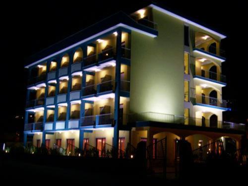 Meridian Hotel Guardia Piemontese Terme Exterior photo